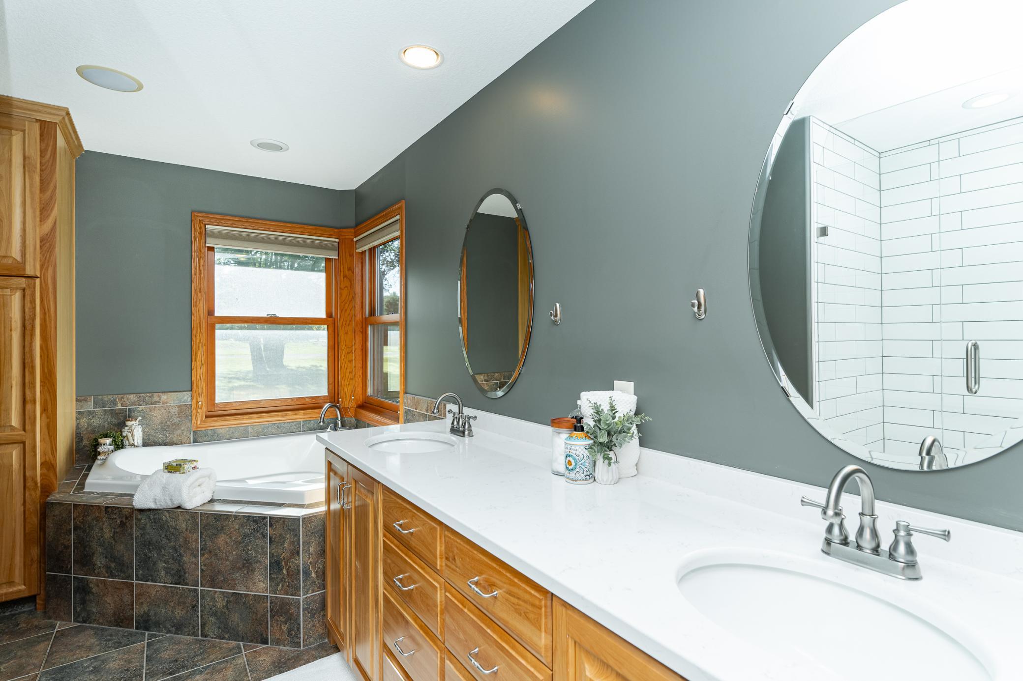 Rochester, Minnesota, 55902, United States, 5 Bedrooms Bedrooms, ,3 BathroomsBathrooms,Residential,Active,1894547
