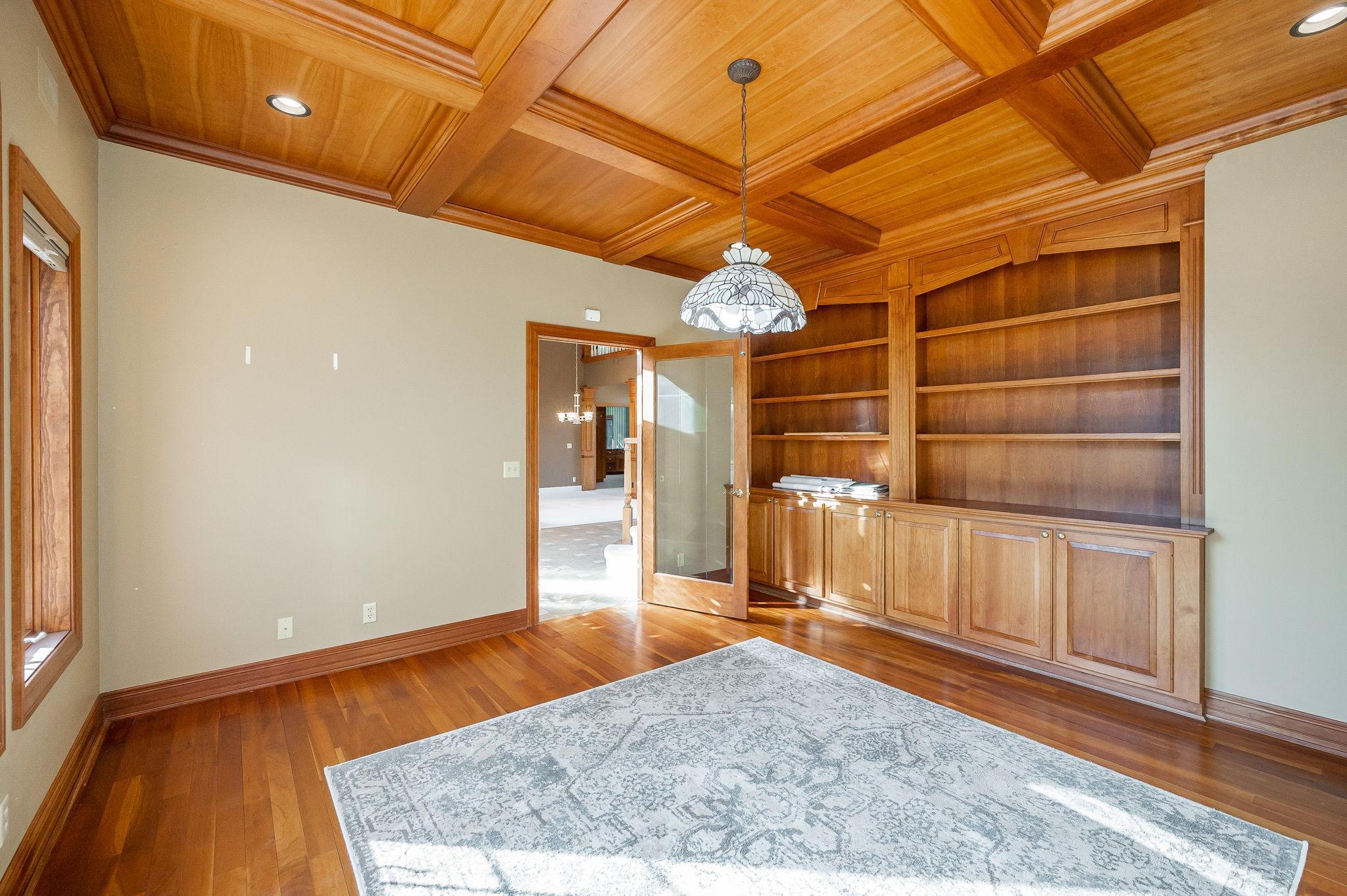 Fairmont, Minnesota, 56031, United States, 5 Bedrooms Bedrooms, ,6 BathroomsBathrooms,Residential,Active,1953012