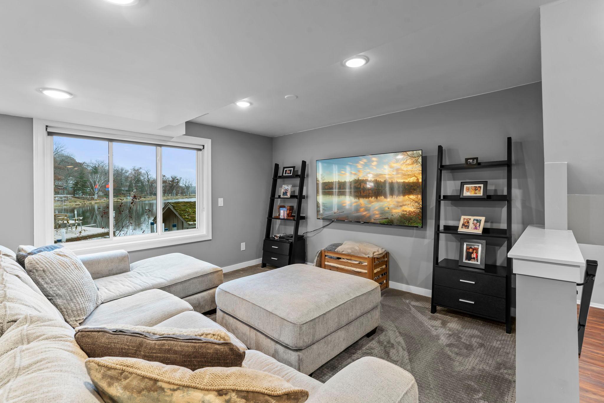 Saint Paul, Minnesota, 55126, United States, 4 Bedrooms Bedrooms, ,4 BathroomsBathrooms,Residential,Active,2027818