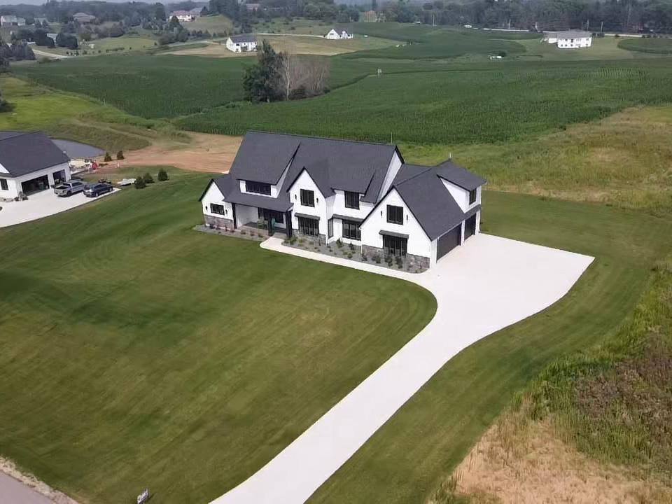 Rochester, Minnesota, 55901, United States, ,4 BathroomsBathrooms,Residential,Active,1853238