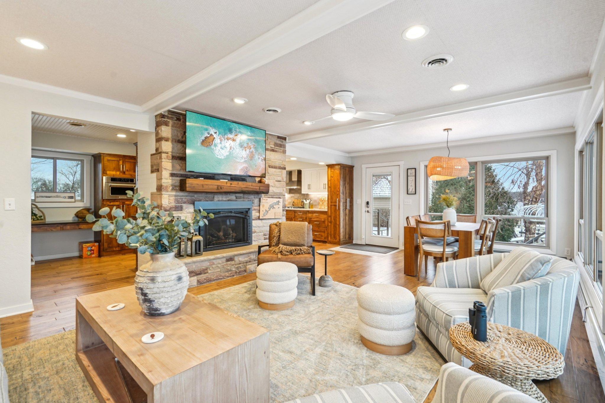 Prior Lake, Minnesota, 55372, United States, 2 Bedrooms Bedrooms, ,2 BathroomsBathrooms,Residential,Active,1999912