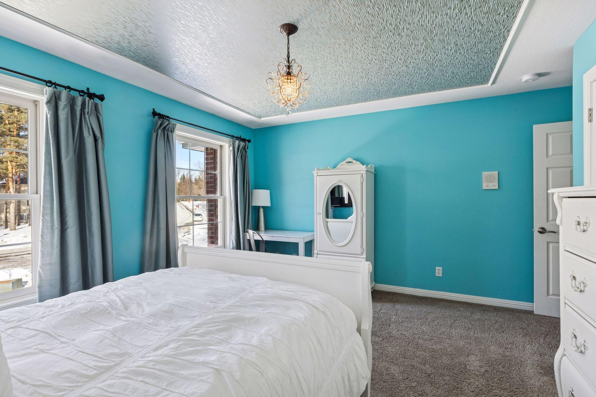 West Saint Paul, Minnesota, 55118, United States, 5 Bedrooms Bedrooms, ,5 BathroomsBathrooms,Residential,Active,2013431