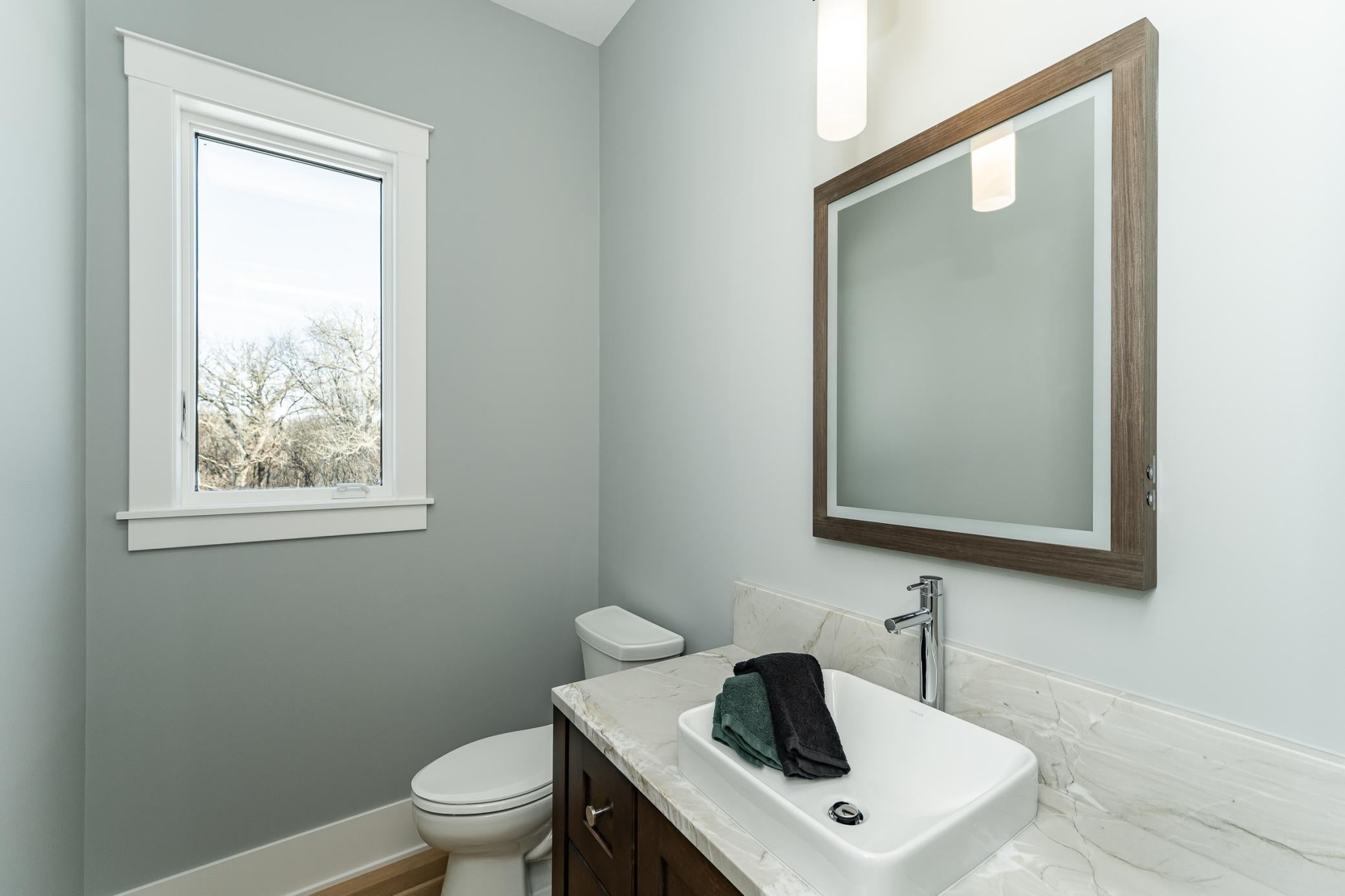 Rochester, Minnesota, 55902, United States, 5 Bedrooms Bedrooms, ,6 BathroomsBathrooms,Residential,Active,1892599