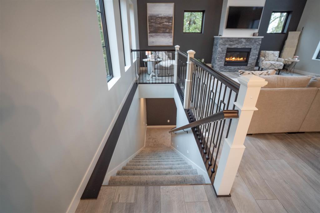 Duluth, Minnesota, 55811, United States, 3 Bedrooms Bedrooms, ,3 BathroomsBathrooms,Residential,Active,1963384