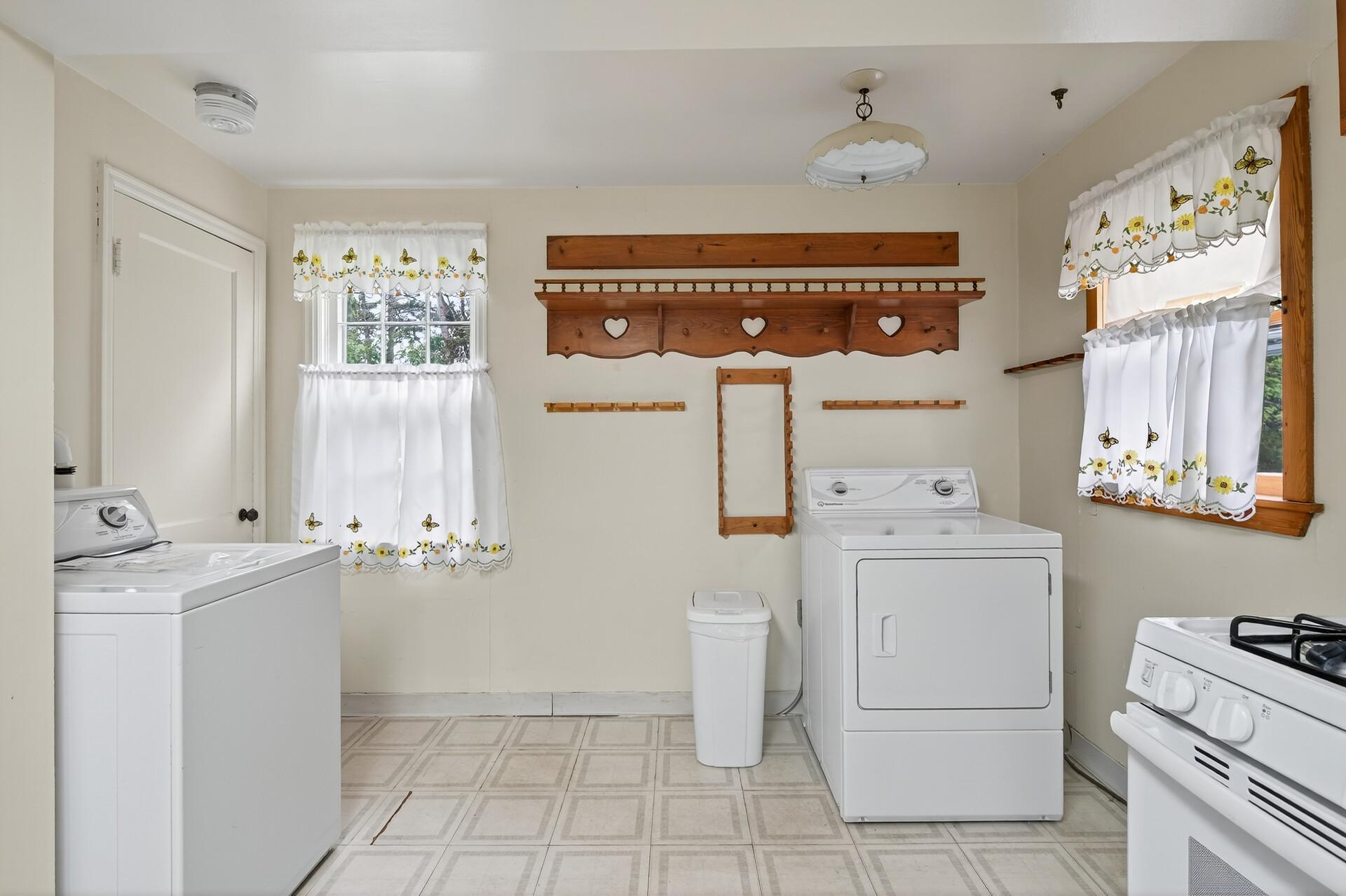 Marine On Saint Croix, Minnesota, 55047, United States, 4 Bedrooms Bedrooms, ,1 BathroomBathrooms,Residential,Active,1964492