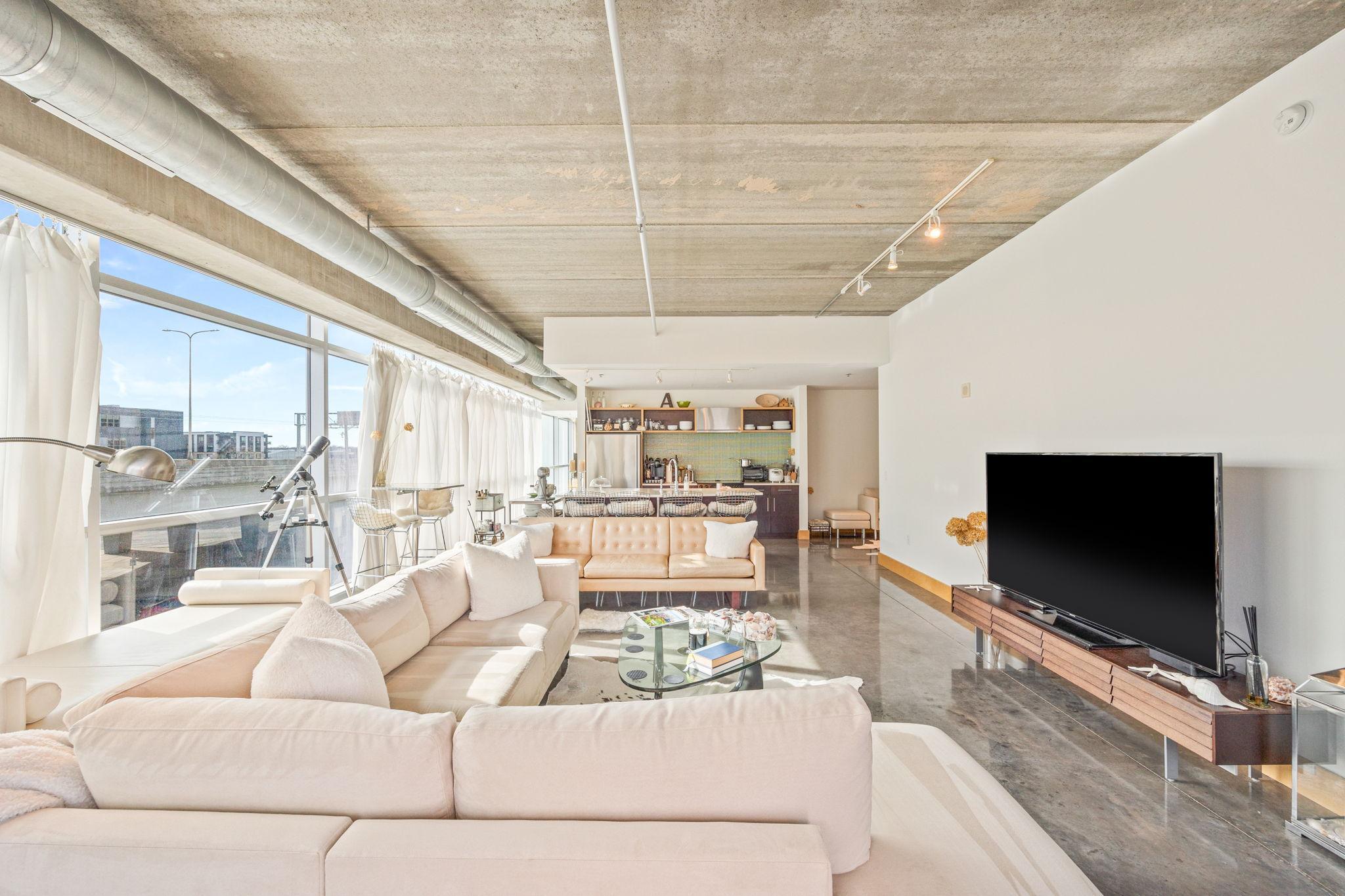 Minneapolis, Minnesota, 55401, United States, 2 Bedrooms Bedrooms, ,3 BathroomsBathrooms,Residential,Active,1756828