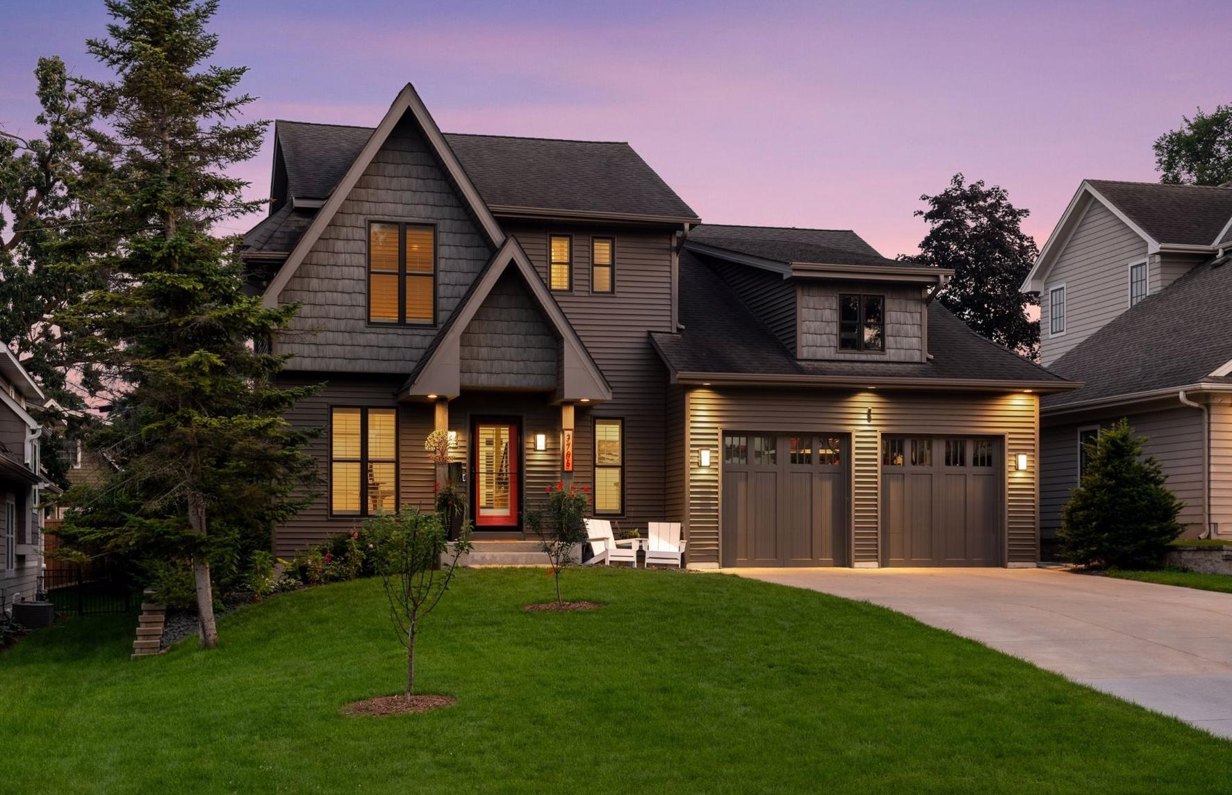 Minneapolis, Minnesota, 55410, United States, 5 Bedrooms Bedrooms, ,5 BathroomsBathrooms,Residential,Active,1929403
