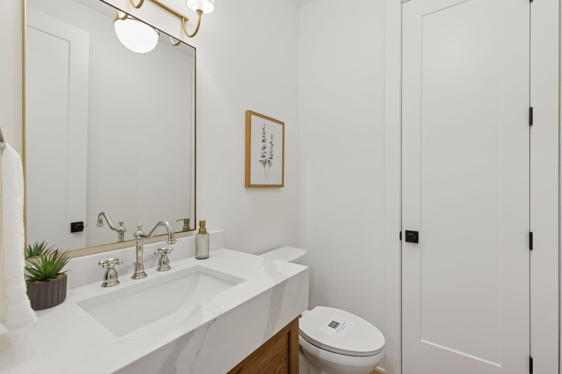 Eagan, Minnesota, 55123, United States, 3 Bedrooms Bedrooms, ,3 BathroomsBathrooms,Residential,Active,1936421