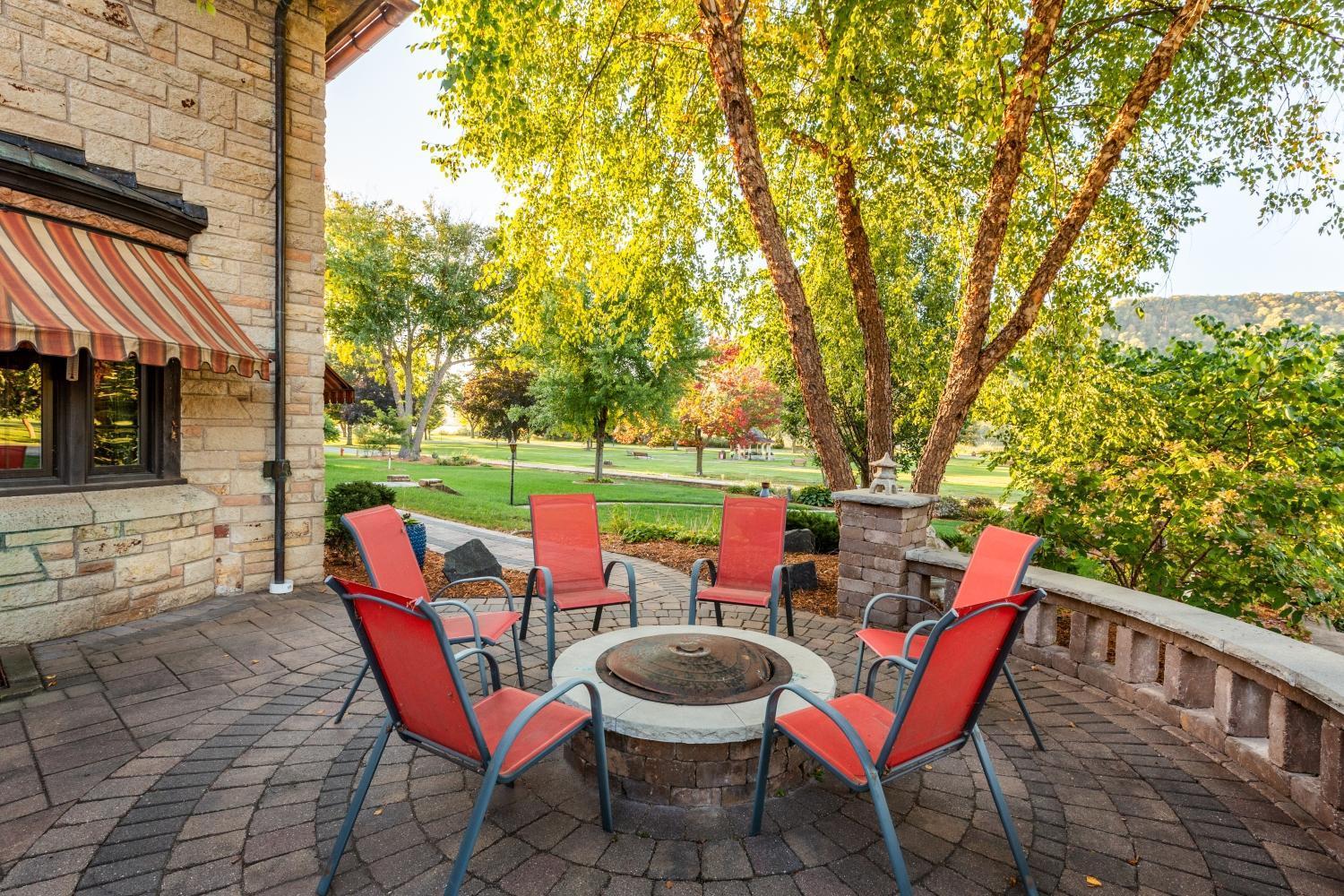 Winona, Minnesota, 55987, United States, 6 Bedrooms Bedrooms, ,6 BathroomsBathrooms,Residential,Active,1926925