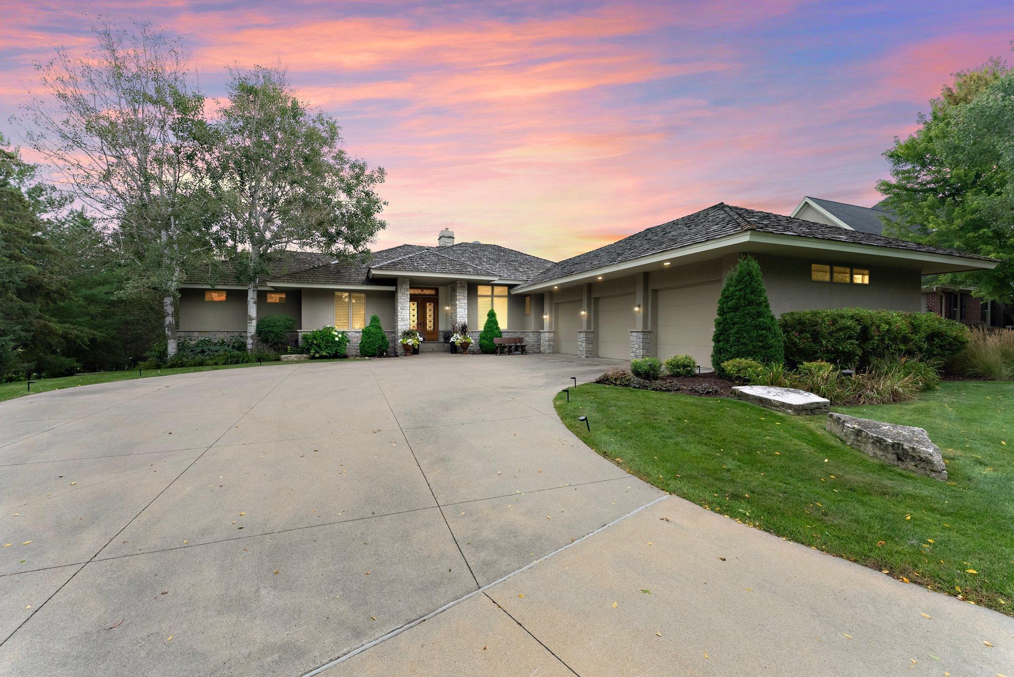 Eden Prairie, Minnesota, 55347, United States, ,4 BathroomsBathrooms,Residential,Active,1764072