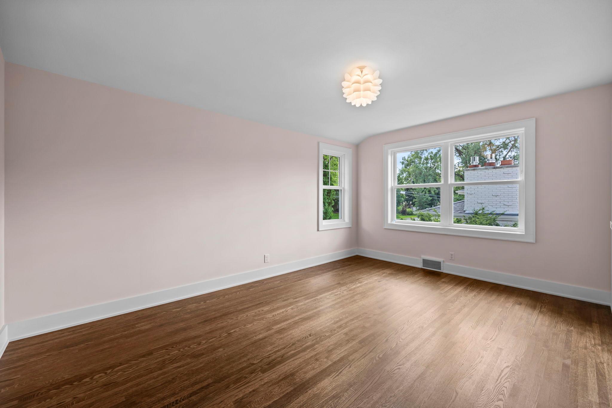 Minneapolis, Minnesota, 55435, United States, 5 Bedrooms Bedrooms, ,5 BathroomsBathrooms,Residential,Active,1944270