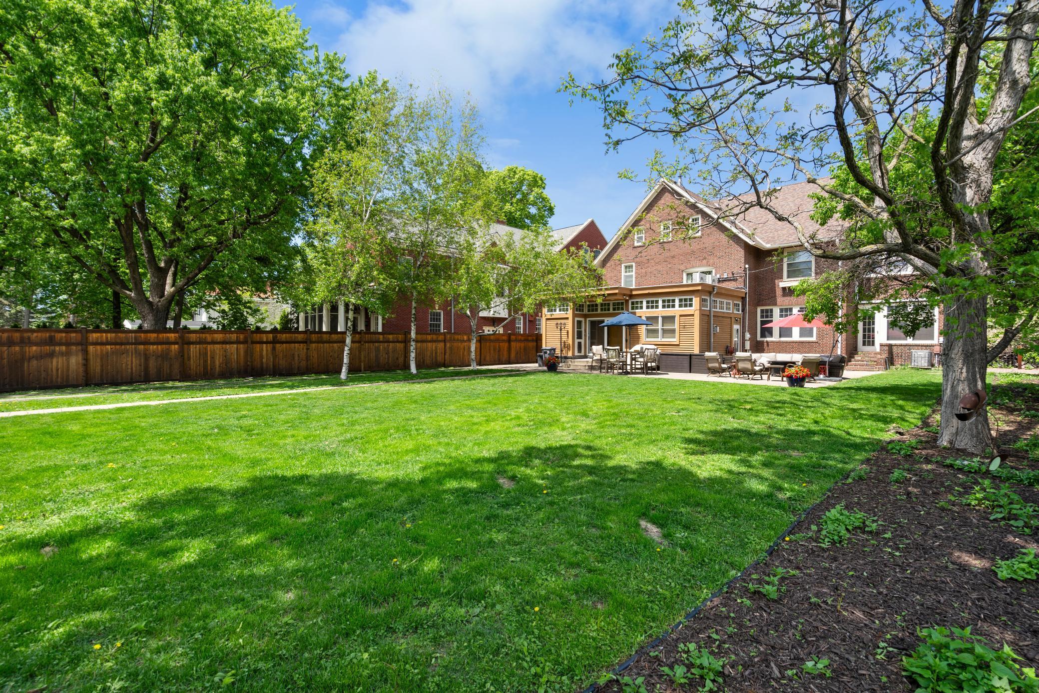 Saint Paul, Minnesota, 55105, United States, 6 Bedrooms Bedrooms, ,5 BathroomsBathrooms,Residential,Pending,2011867