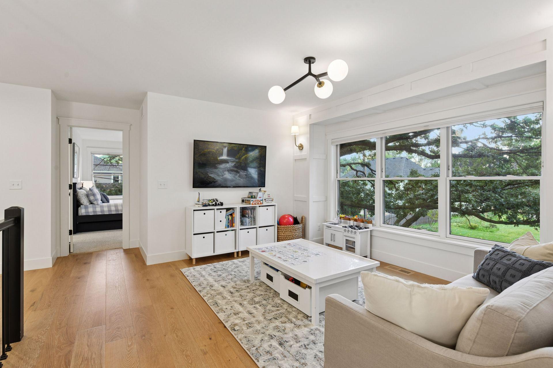 Edina, Minnesota, 55424, United States, 5 Bedrooms Bedrooms, ,5 BathroomsBathrooms,Residential,Active,1952315