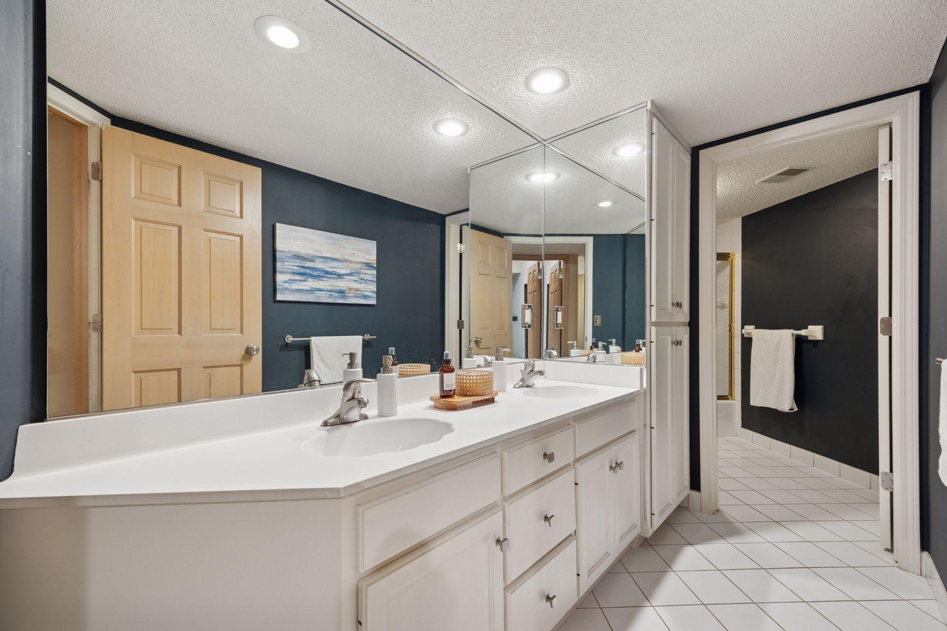 Eden Prairie, Minnesota, 55347, United States, 4 Bedrooms Bedrooms, ,5 BathroomsBathrooms,Residential,Active,1959538