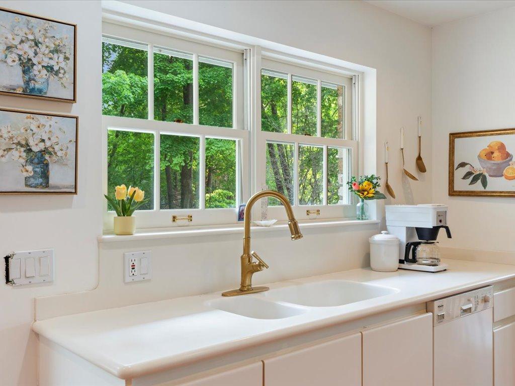 Nisswa, Minnesota, 56468, United States, 3 Bedrooms Bedrooms, ,5 BathroomsBathrooms,Residential,Active,1922286