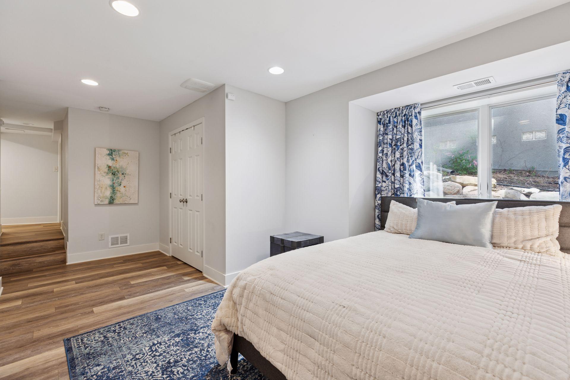 Minneapolis, Minnesota, 55441, United States, 4 Bedrooms Bedrooms, ,3 BathroomsBathrooms,Residential,Active,1953266