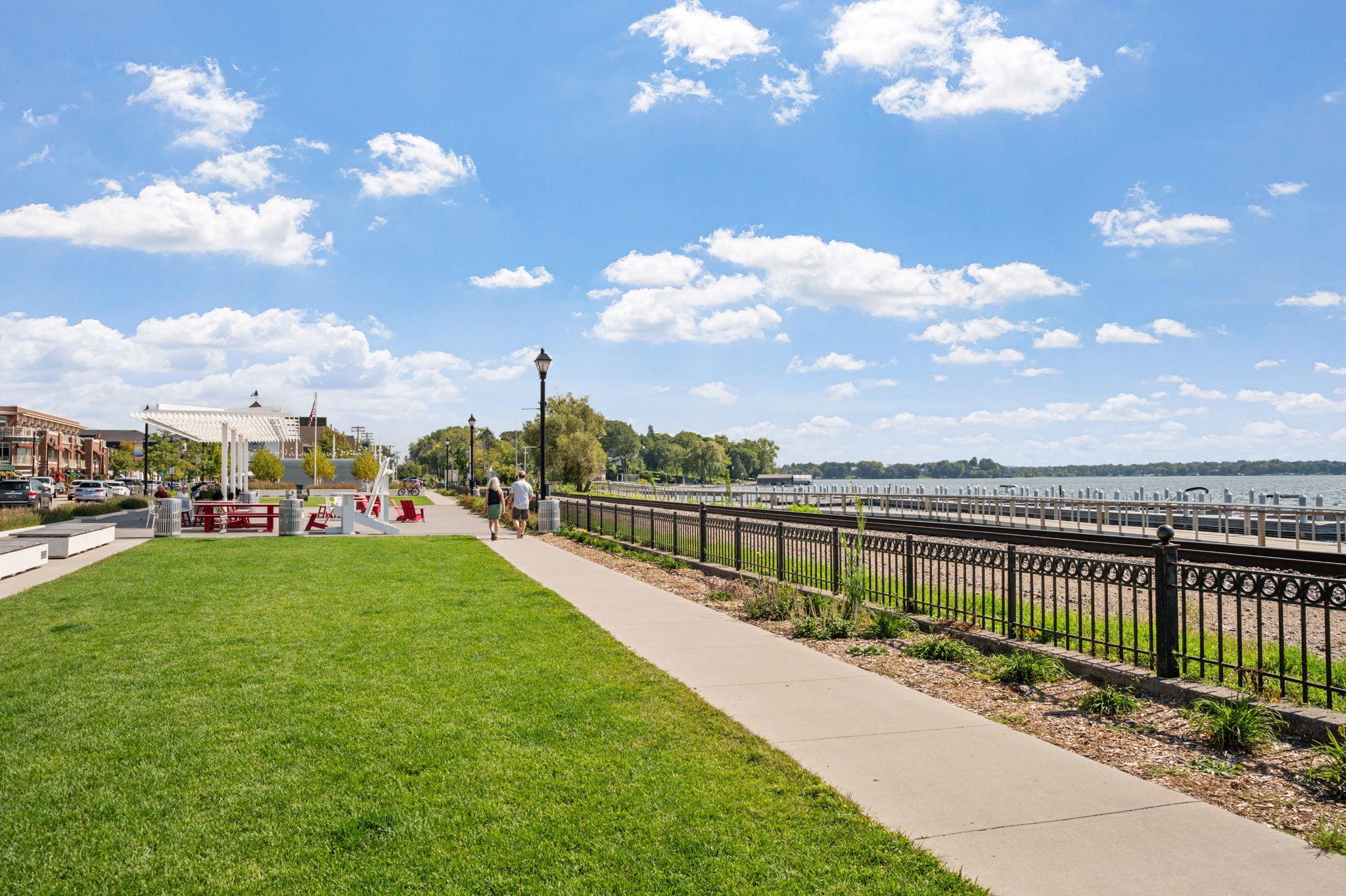 Wayzata, Minnesota, 55391, United States, 4 Bedrooms Bedrooms, ,3 BathroomsBathrooms,Residential,Active,1953718