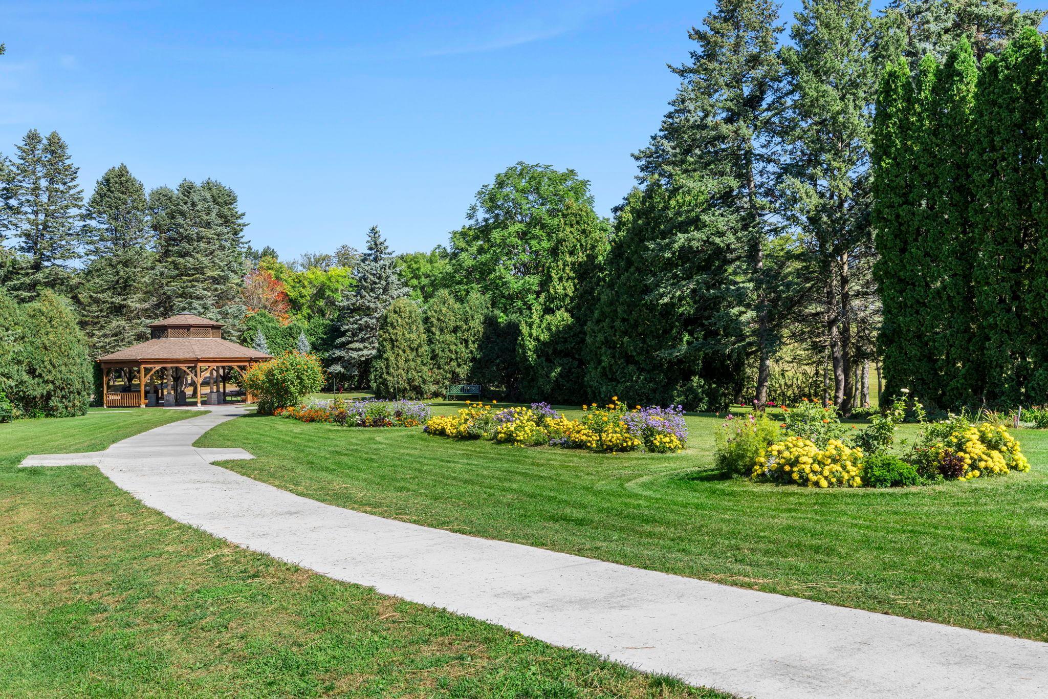 Minneapolis, Minnesota, 55435, United States, 5 Bedrooms Bedrooms, ,5 BathroomsBathrooms,Residential,Active,1944270