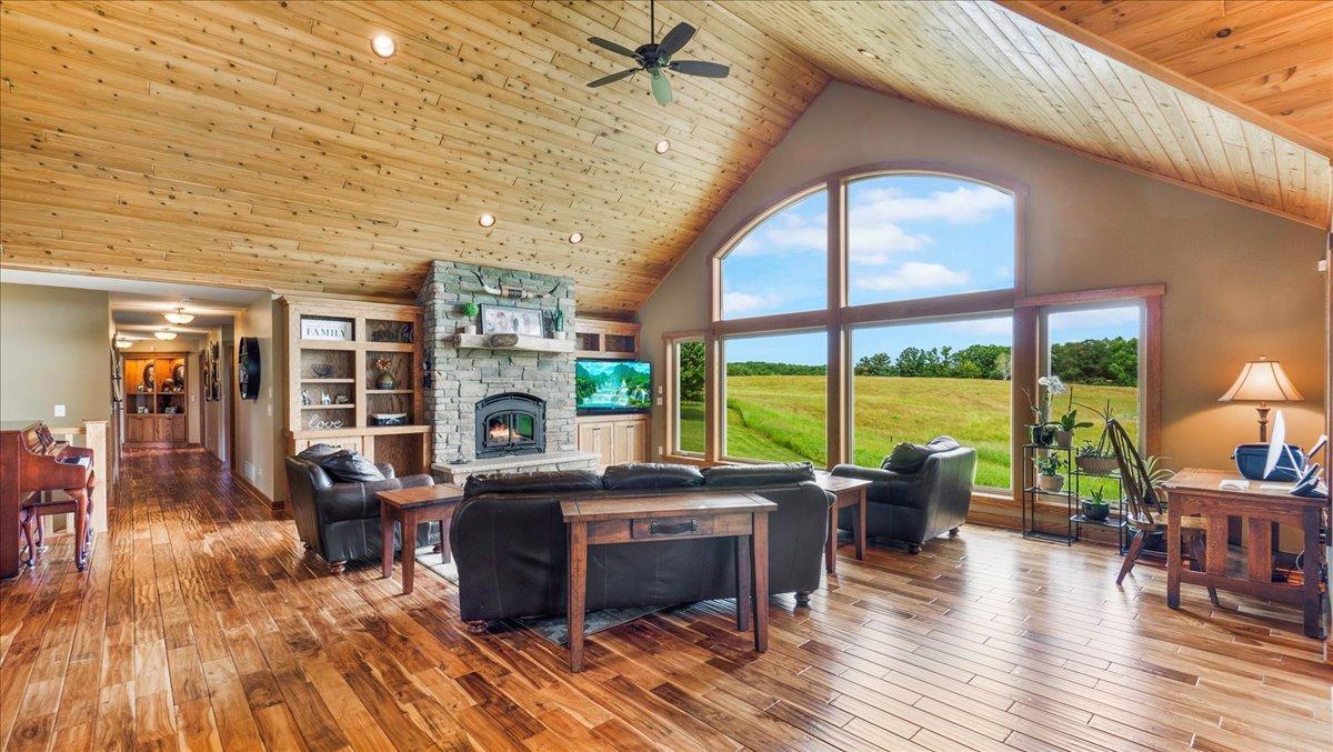 Long Prairie, Minnesota, 56347, United States, 5 Bedrooms Bedrooms, ,4 BathroomsBathrooms,Residential,Active,1952985