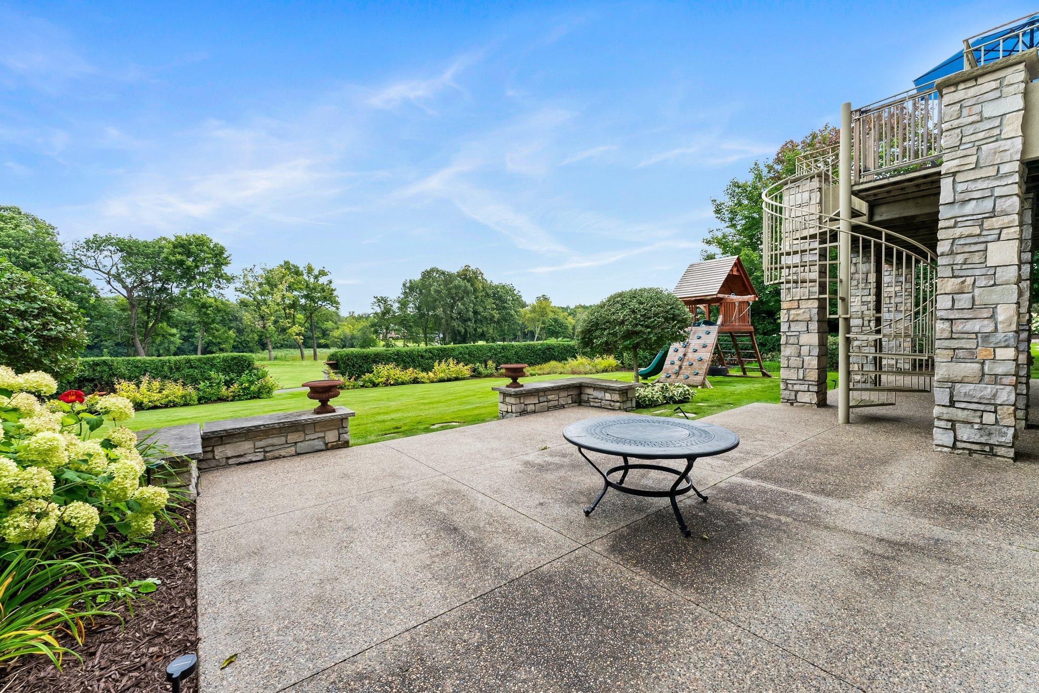 Eden Prairie, Minnesota, 55347, United States, ,4 BathroomsBathrooms,Residential,Active,1764072