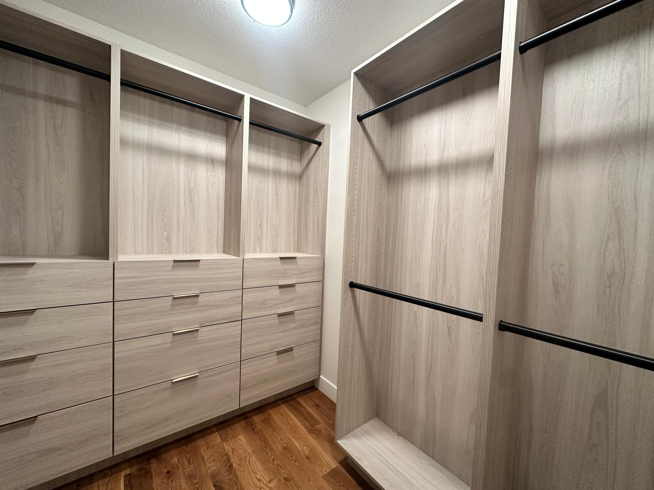 Rochester, Minnesota, 55901, United States, 5 Bedrooms Bedrooms, ,3 BathroomsBathrooms,Residential,Active,2007109