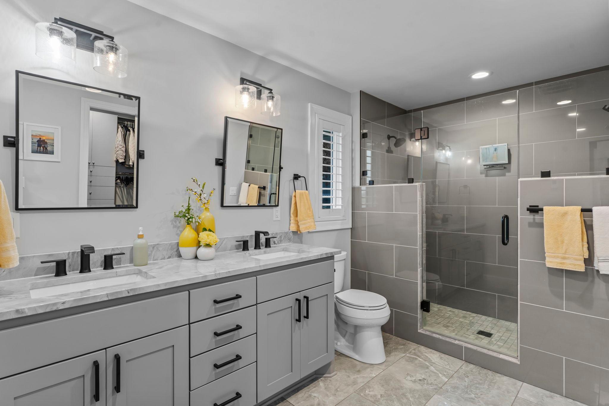 Saint Paul, Minnesota, 55126, United States, 4 Bedrooms Bedrooms, ,4 BathroomsBathrooms,Residential,Active,2027818
