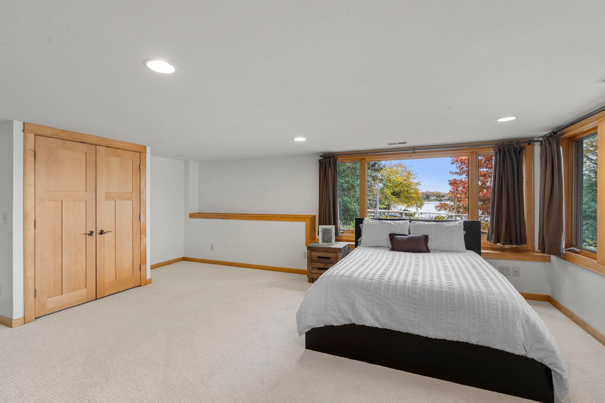 Arden Hills, Minnesota, 55112, United States, 4 Bedrooms Bedrooms, ,3 BathroomsBathrooms,Residential,Active,1973290