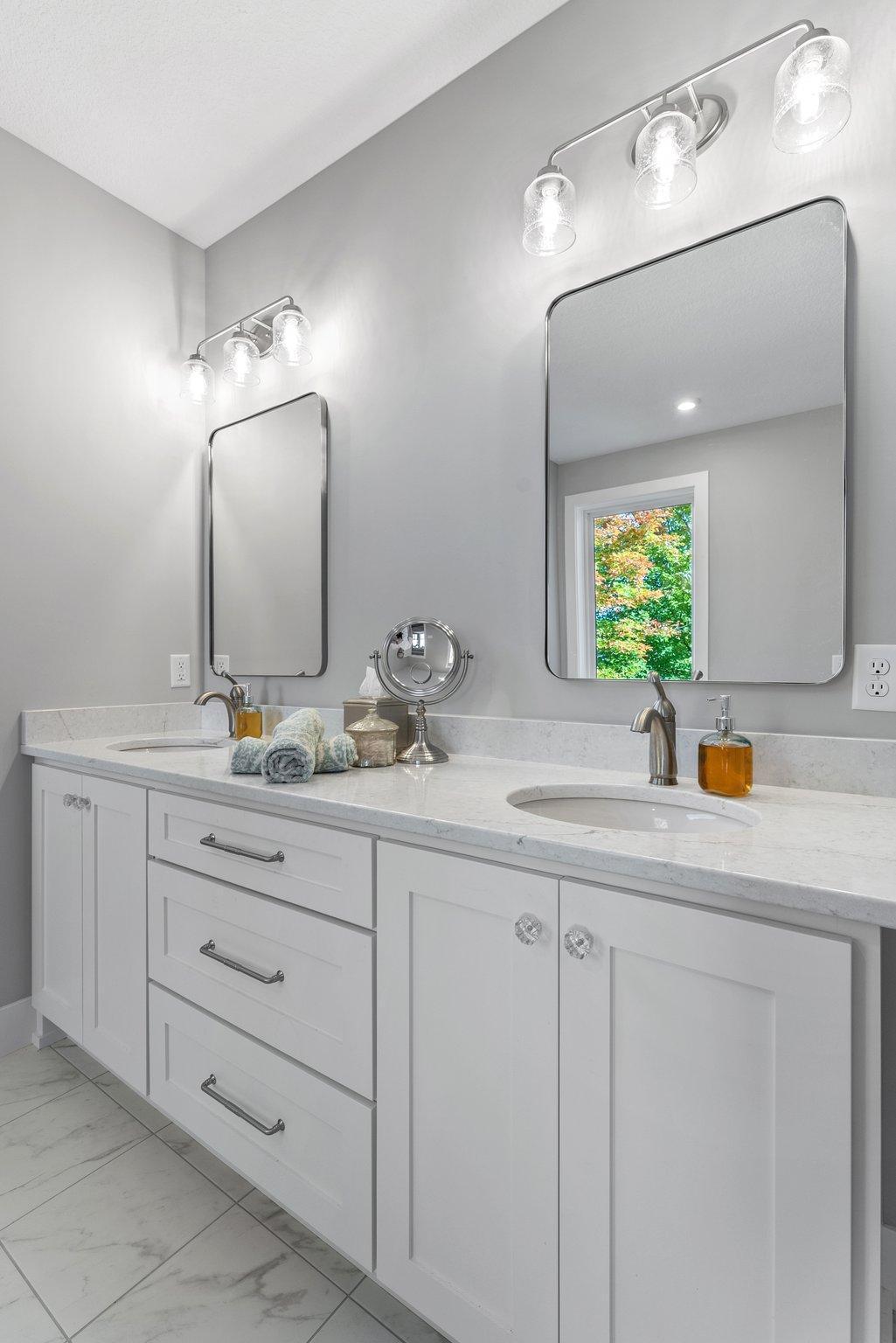 Wayzata, Minnesota, 55391, United States, 3 Bedrooms Bedrooms, ,3 BathroomsBathrooms,Residential,Active,2018191