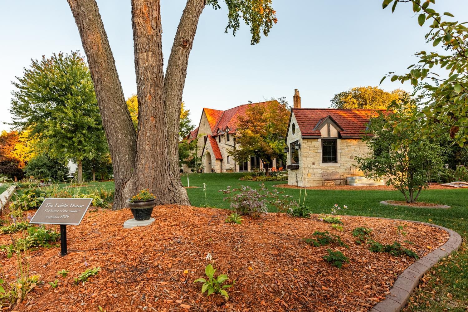 Winona, Minnesota, 55987, United States, 6 Bedrooms Bedrooms, ,6 BathroomsBathrooms,Residential,Active,1926925