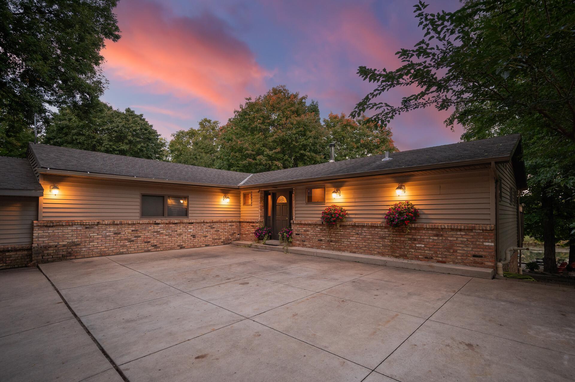 Excelsior, Minnesota, 55331, United States, 4 Bedrooms Bedrooms, ,5 BathroomsBathrooms,Residential,Active,2017105