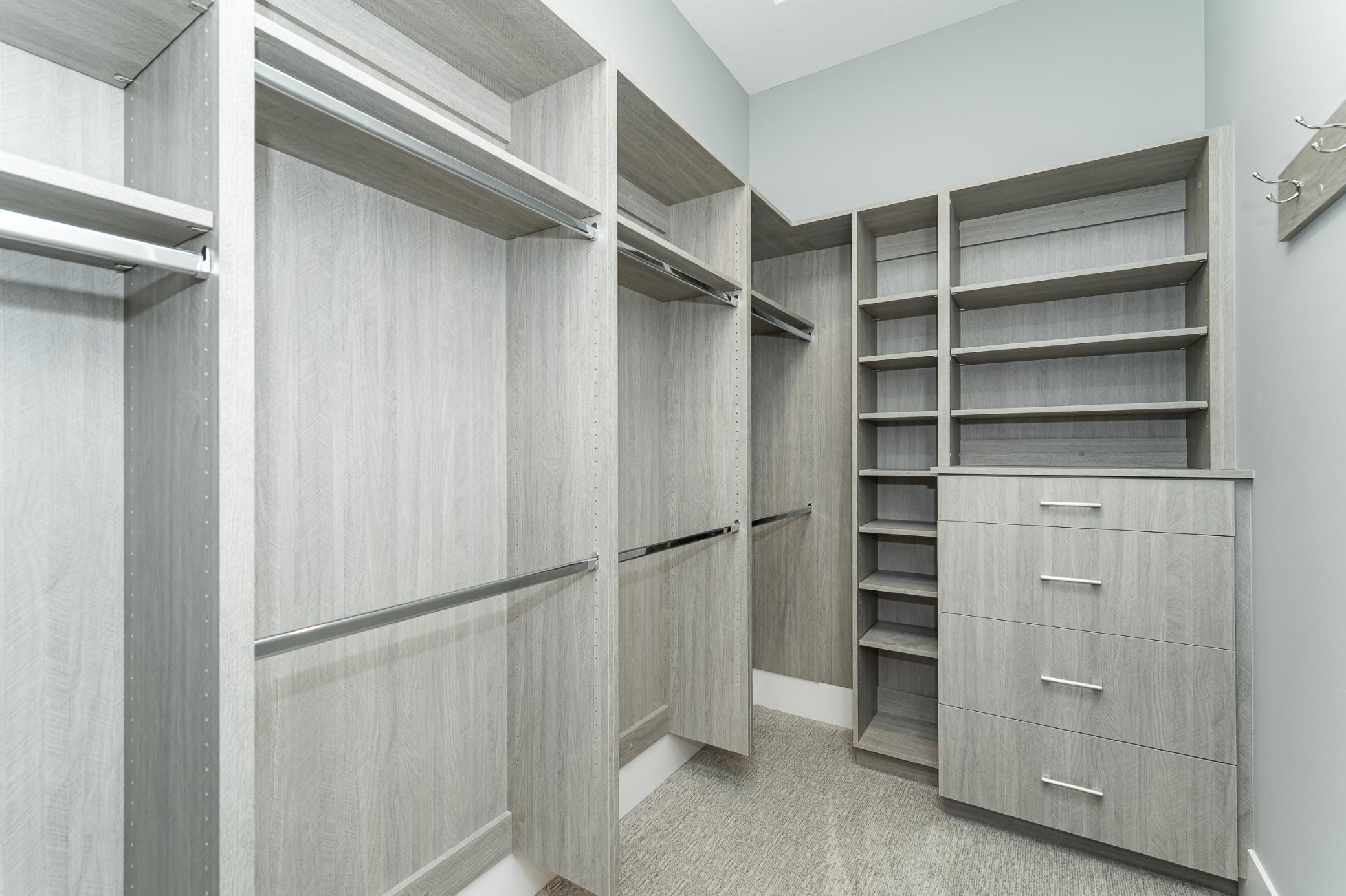 Rochester, Minnesota, 55902, United States, 5 Bedrooms Bedrooms, ,6 BathroomsBathrooms,Residential,Active,1892599