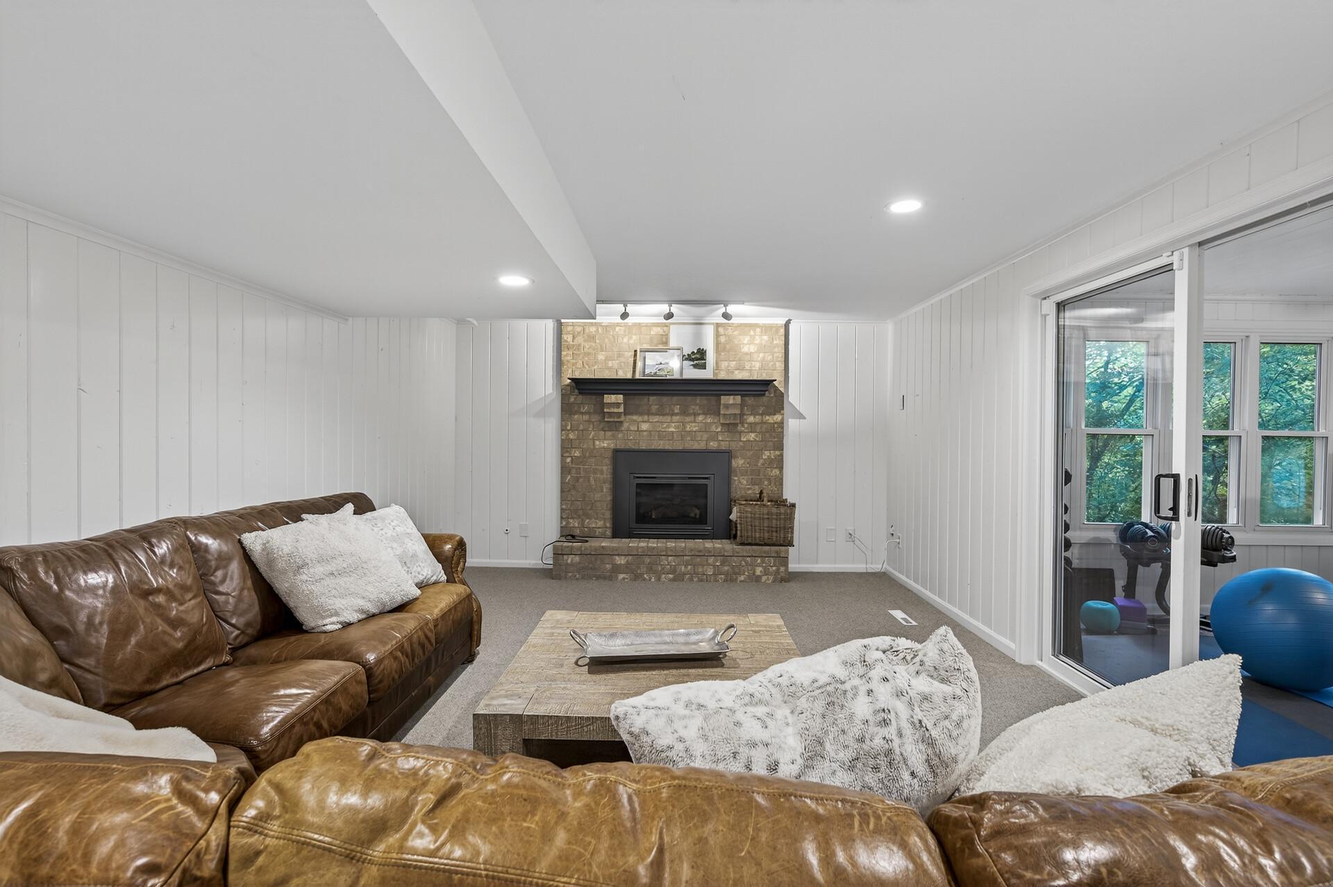 Hopkins, Minnesota, 55305, United States, 5 Bedrooms Bedrooms, ,4 BathroomsBathrooms,Residential,Active,1943778
