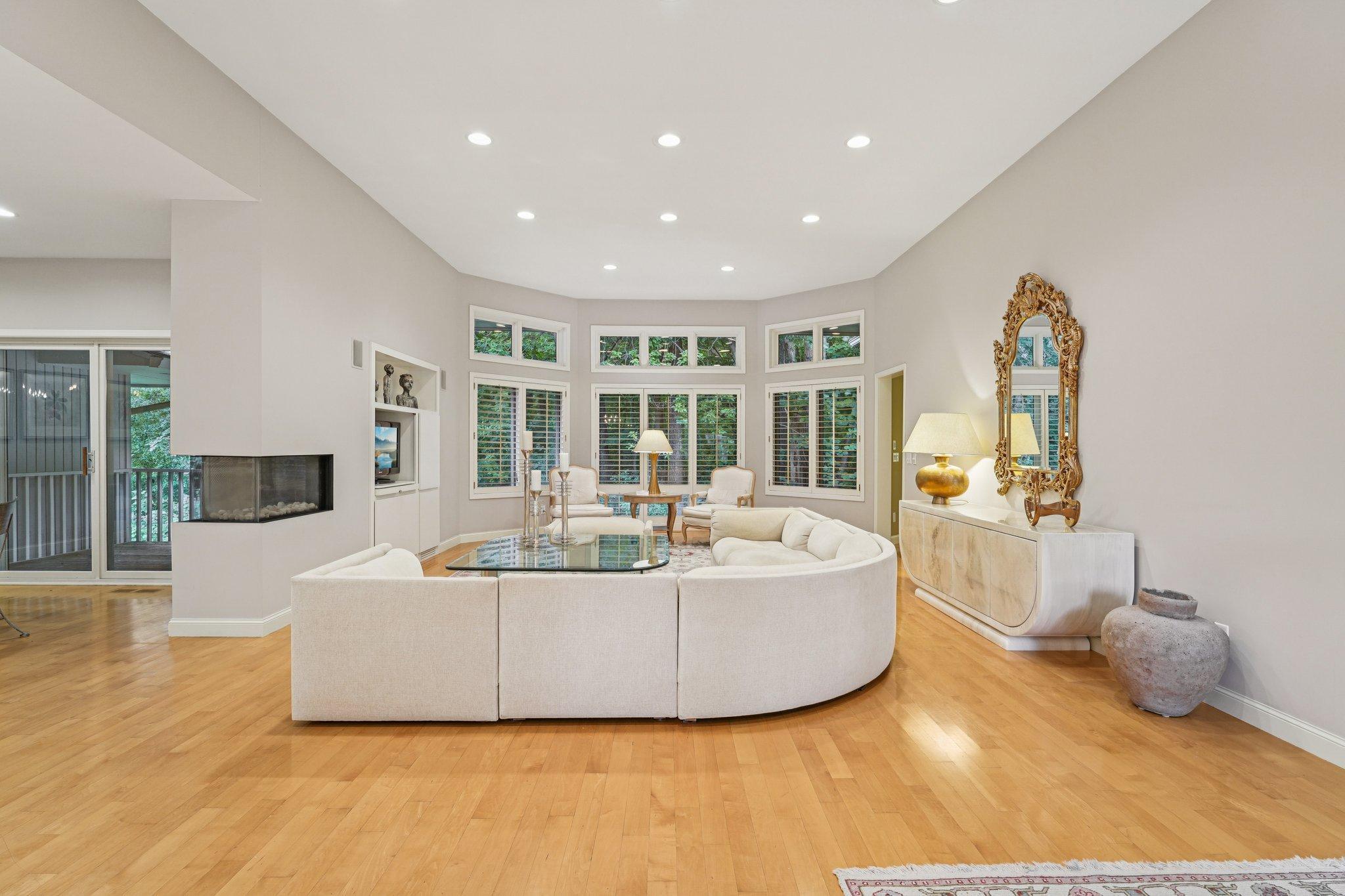 Excelsior, Minnesota, 55331, United States, 3 Bedrooms Bedrooms, ,4 BathroomsBathrooms,Residential,Active,1914838