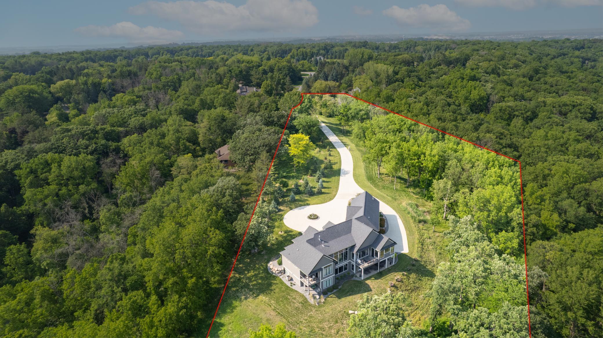 Rochester, Minnesota, 55902, United States, 4 Bedrooms Bedrooms, ,4 BathroomsBathrooms,Residential,Active,1853329