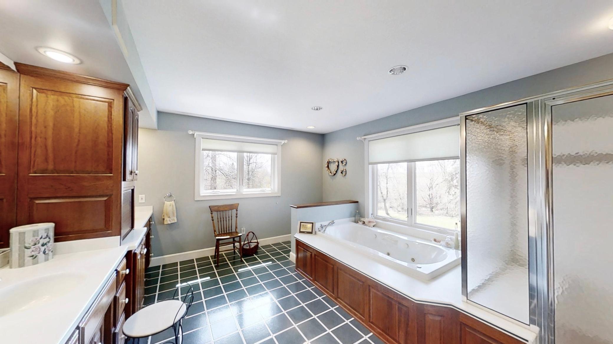 Northfield, Minnesota, 55057, United States, 3 Bedrooms Bedrooms, ,3 BathroomsBathrooms,Residential,Active,1920261