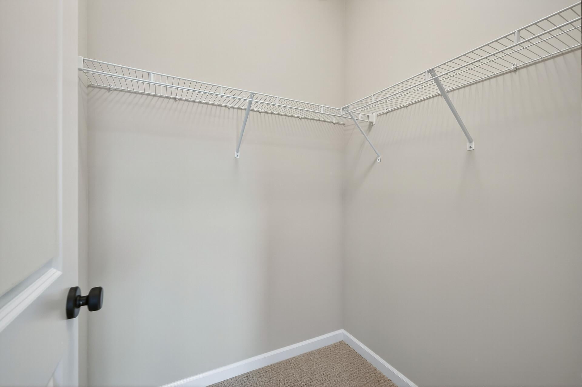 Saint Paul, Minnesota, 55116, United States, 4 Bedrooms Bedrooms, ,4 BathroomsBathrooms,Residential,Active,2003561