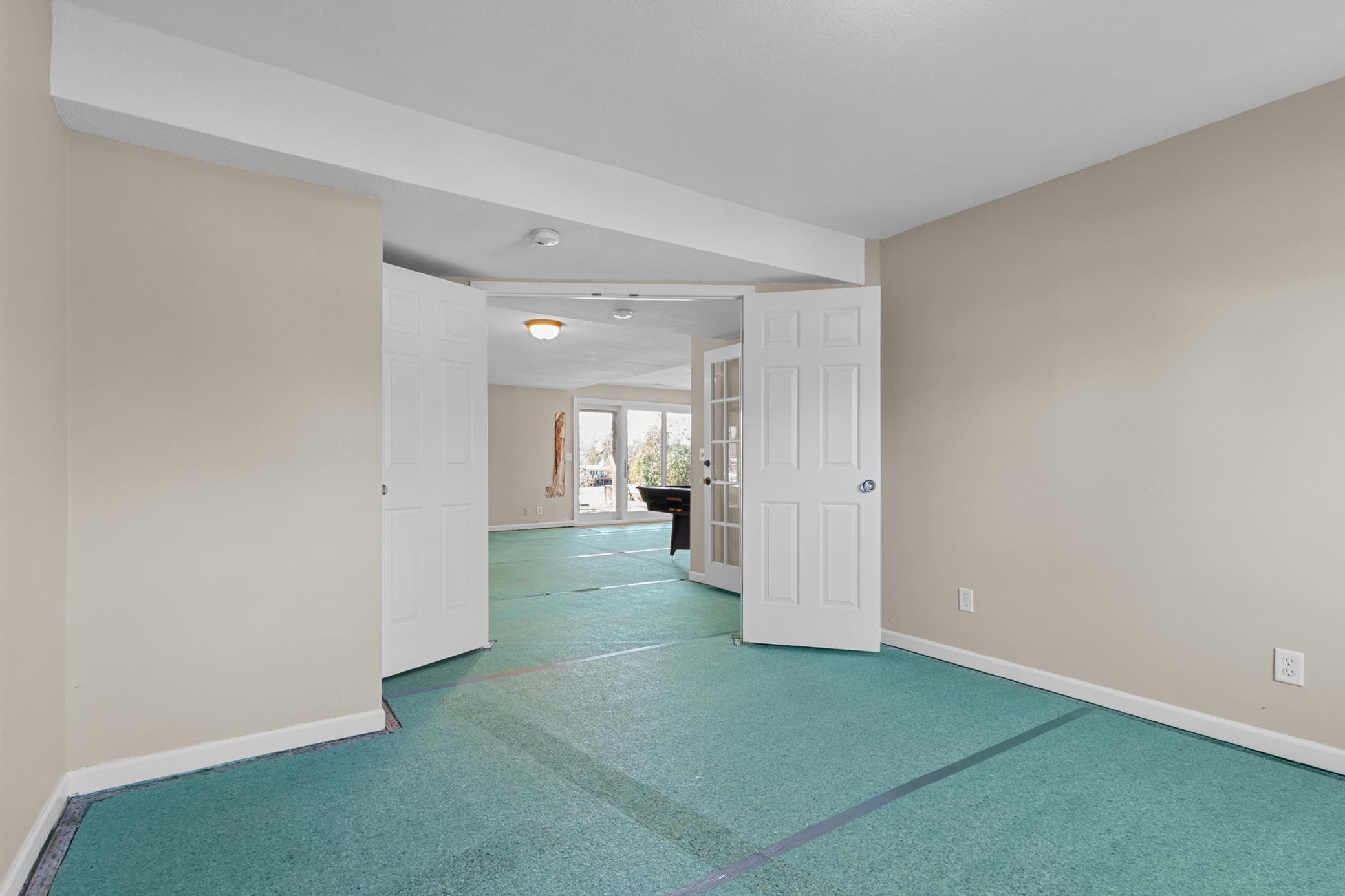 Wayzata, Minnesota, 55391, United States, 6 Bedrooms Bedrooms, ,5 BathroomsBathrooms,Residential,Active,1945262