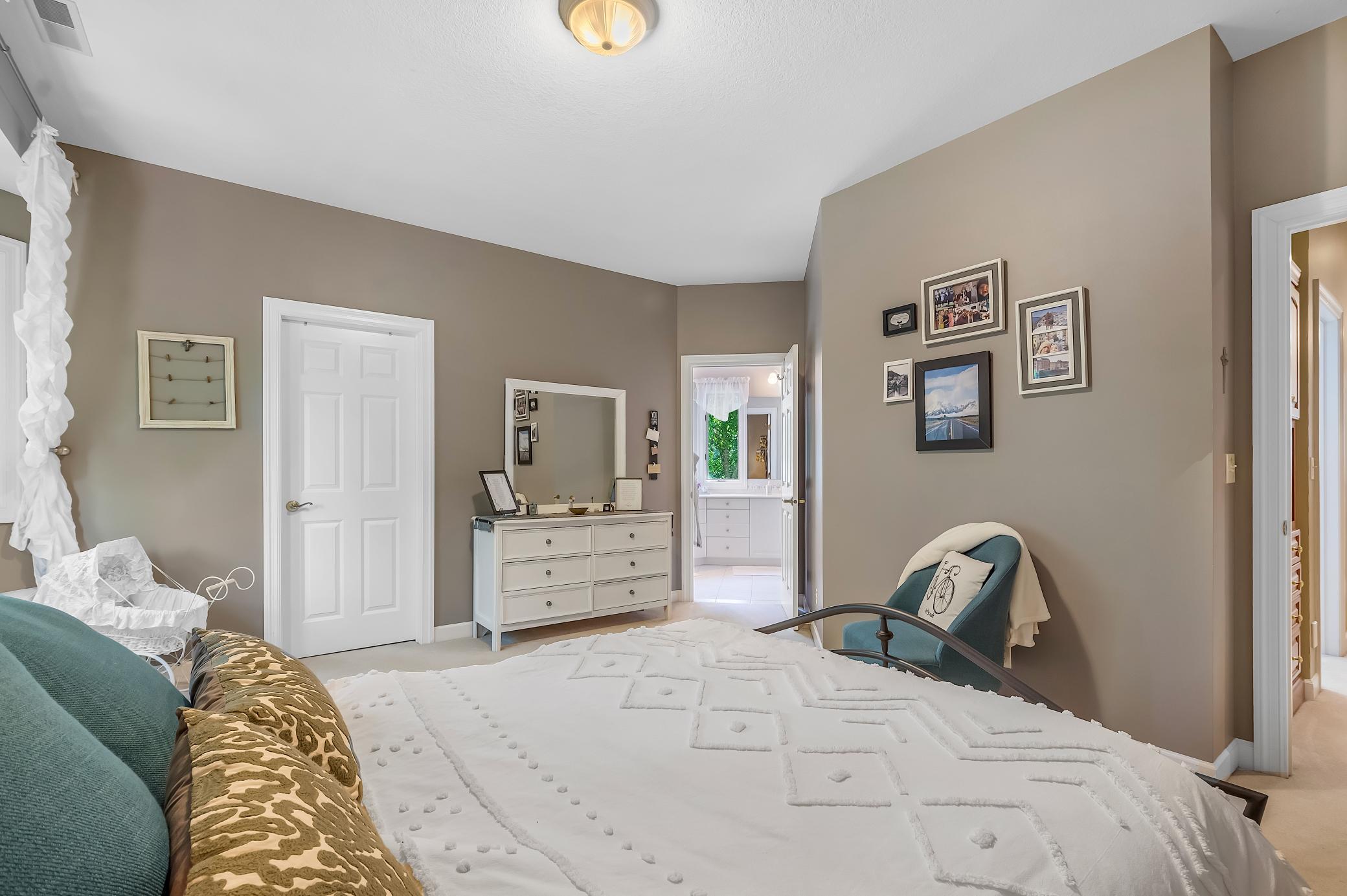 Stillwater, Minnesota, 55082, United States, 6 Bedrooms Bedrooms, ,5 BathroomsBathrooms,Residential,Active,1834479