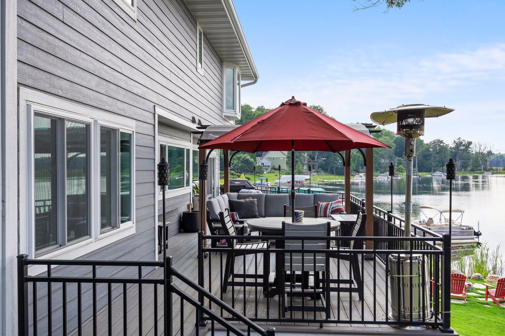 Saint Paul, Minnesota, 55126, United States, 4 Bedrooms Bedrooms, ,4 BathroomsBathrooms,Residential,Active,2027818