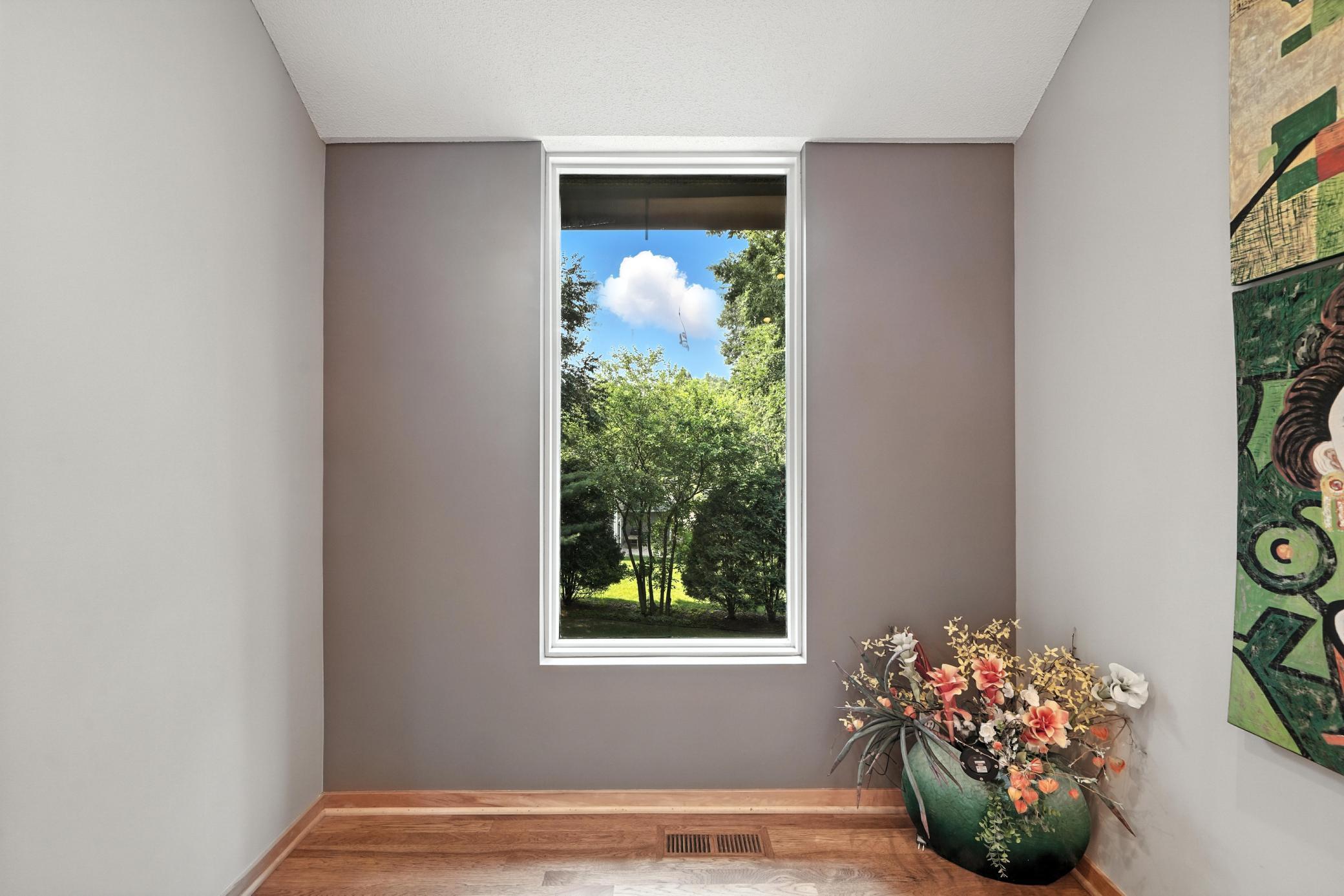Minnetonka, Minnesota, 55345, United States, ,3 BathroomsBathrooms,Residential,Active,1894771