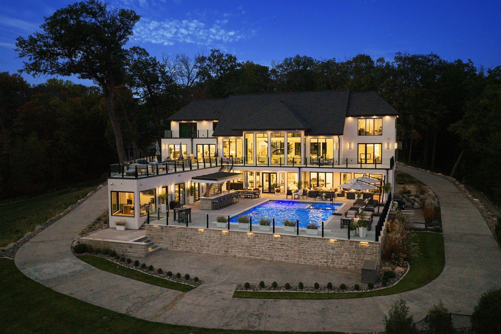 Wayzata, Minnesota, 55391, United States, 8 Bedrooms Bedrooms, ,11 BathroomsBathrooms,Residential,Active,1959932 Wayzata, Minnesota, 55391, United States, 8 Bedrooms Bedrooms, ,11 BathroomsBathrooms,Residential,Active,1959932