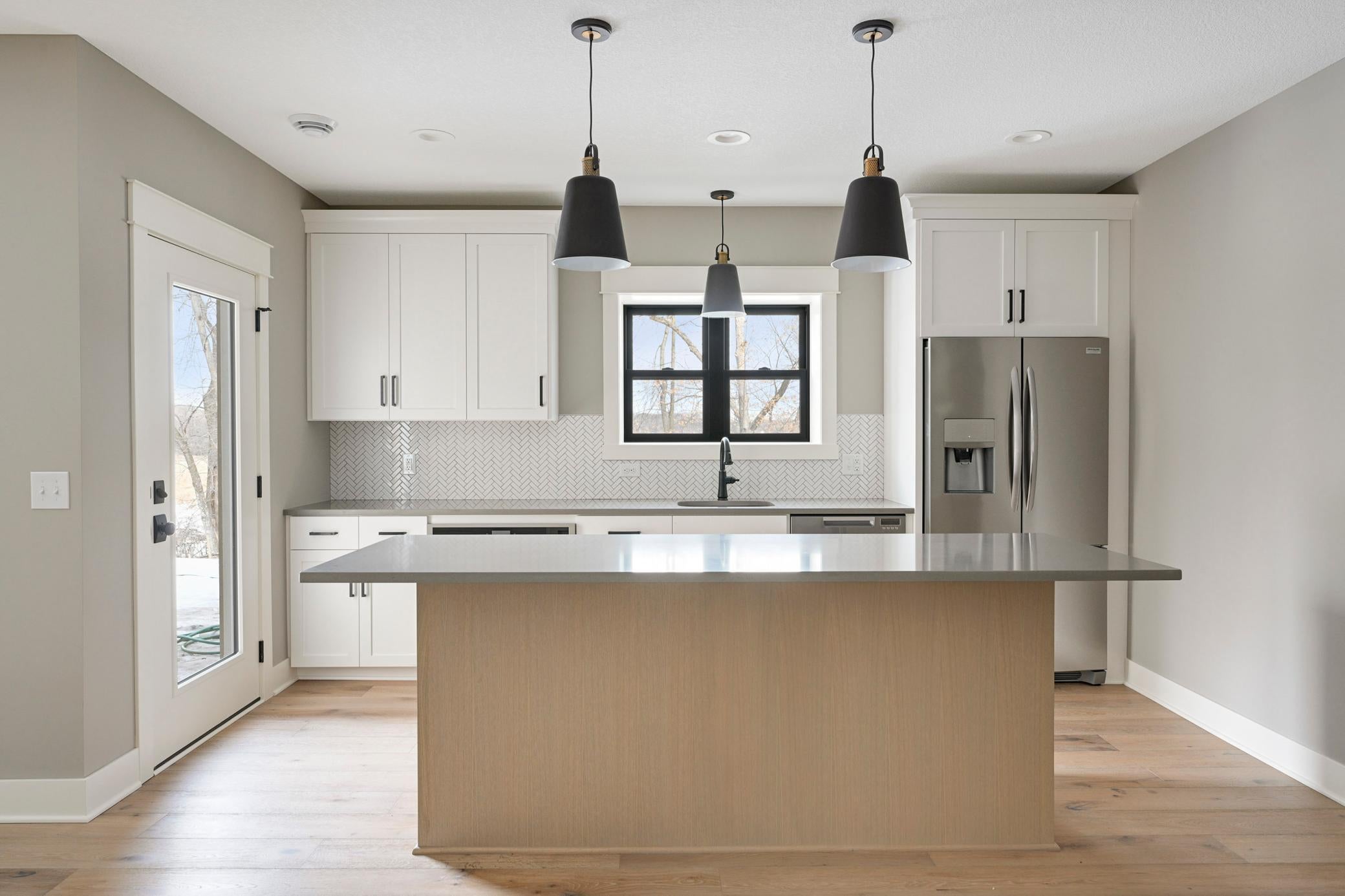 Prior Lake, Minnesota, 55372, United States, 5 Bedrooms Bedrooms, ,5 BathroomsBathrooms,Residential,Active,1989755