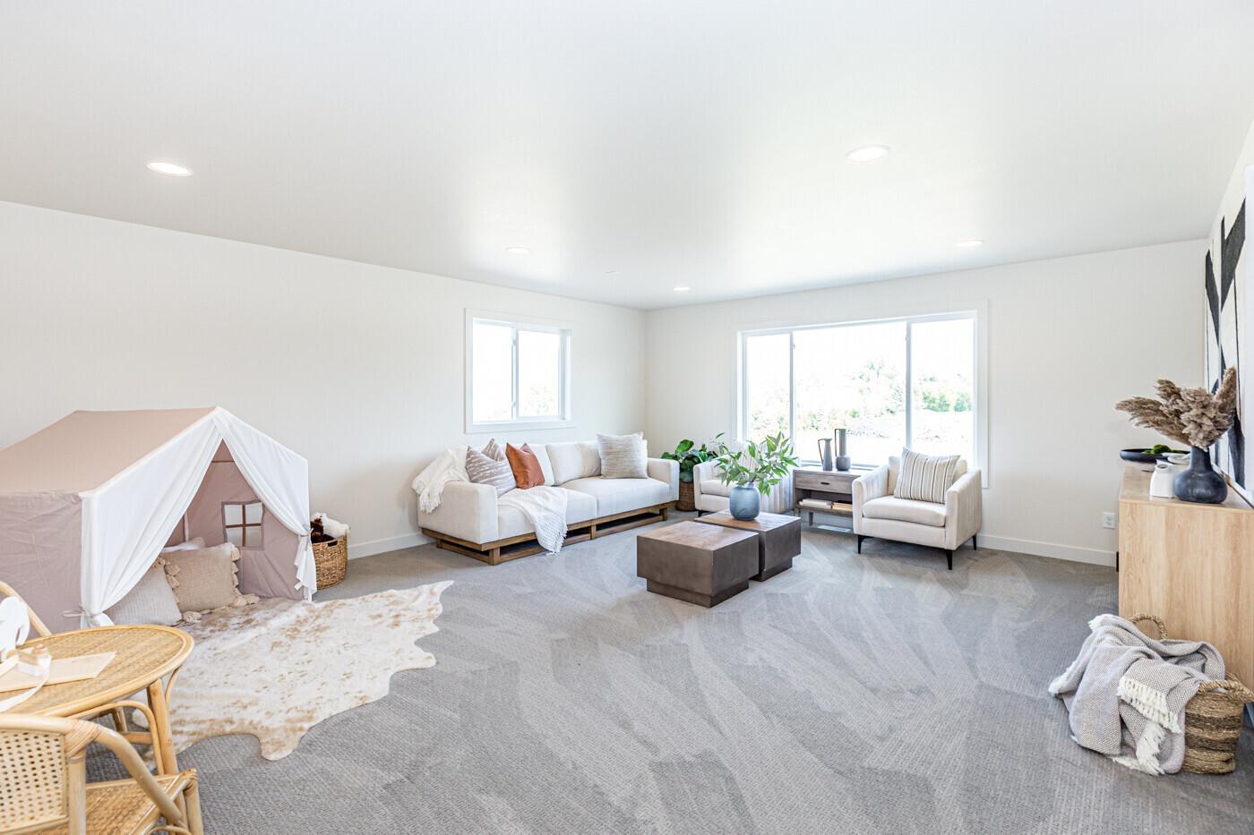 Fargo, North Dakota, 58104, United States, 6 Bedrooms Bedrooms, ,5 BathroomsBathrooms,Residential,Active,2010195