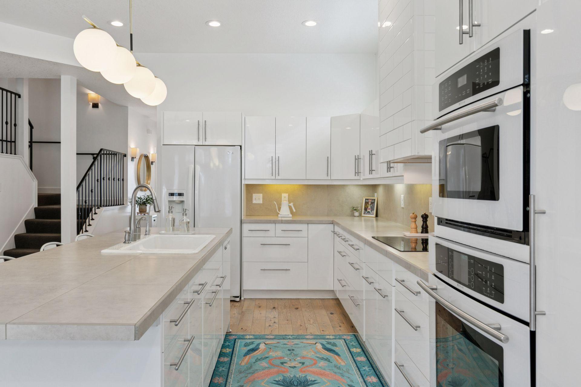 Minneapolis, Minnesota, 55410, United States, 5 Bedrooms Bedrooms, ,5 BathroomsBathrooms,Residential,Active,1929403