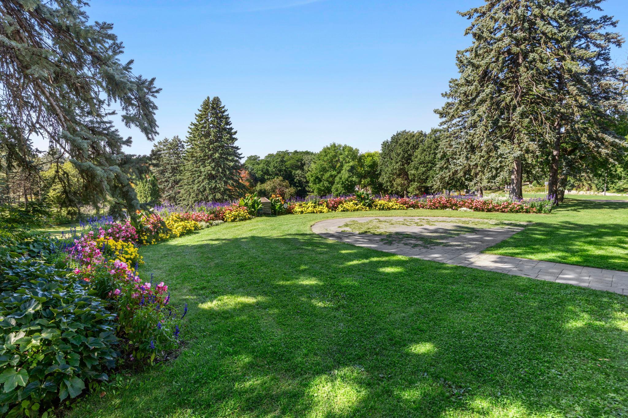 Minneapolis, Minnesota, 55435, United States, 5 Bedrooms Bedrooms, ,5 BathroomsBathrooms,Residential,Active,1944270