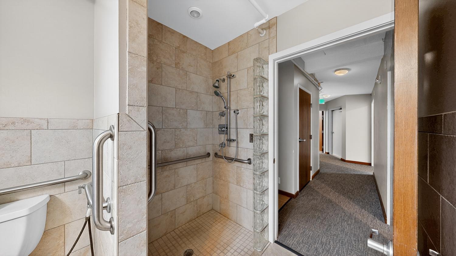 Rochester, Minnesota, 55902, United States, 10 Bedrooms Bedrooms, ,6 BathroomsBathrooms,Residential,Active,1970931