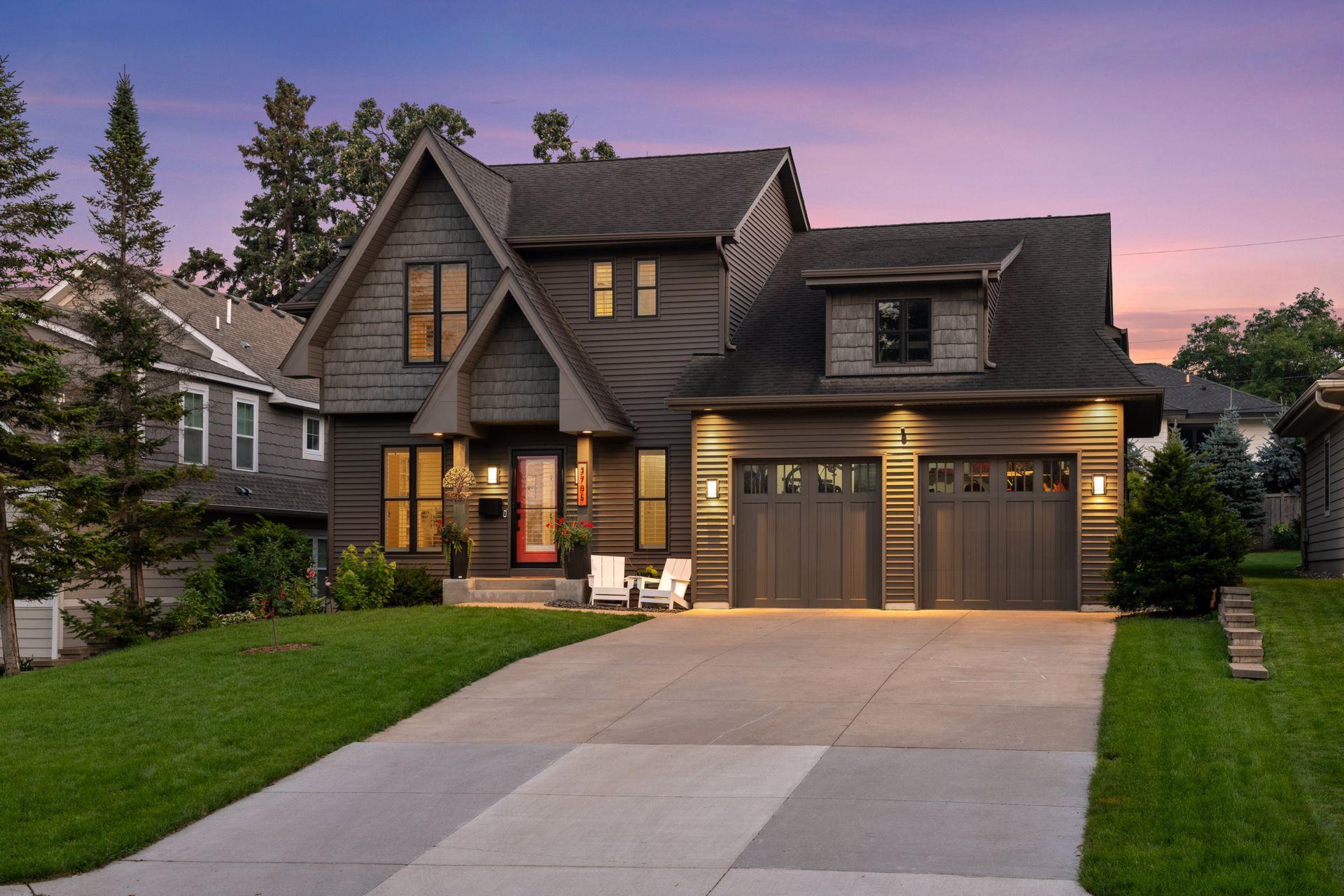 Minneapolis, Minnesota, 55410, United States, 5 Bedrooms Bedrooms, ,5 BathroomsBathrooms,Residential,Active,1929403
