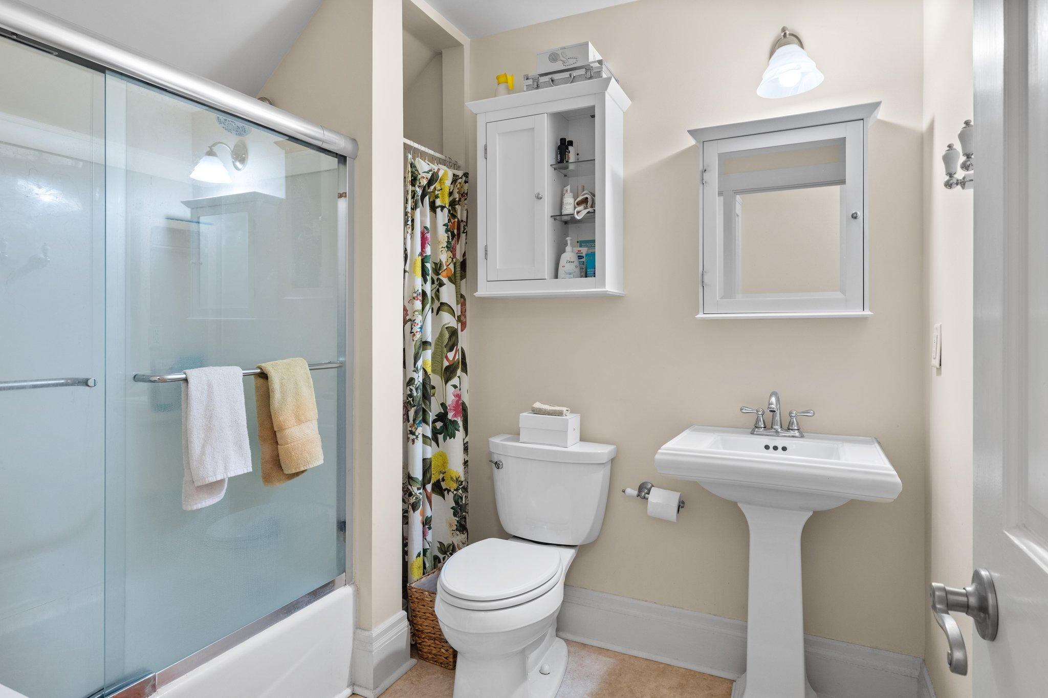 Saint Paul, Minnesota, 55105, United States, 6 Bedrooms Bedrooms, ,5 BathroomsBathrooms,Residential,Pending,2011867