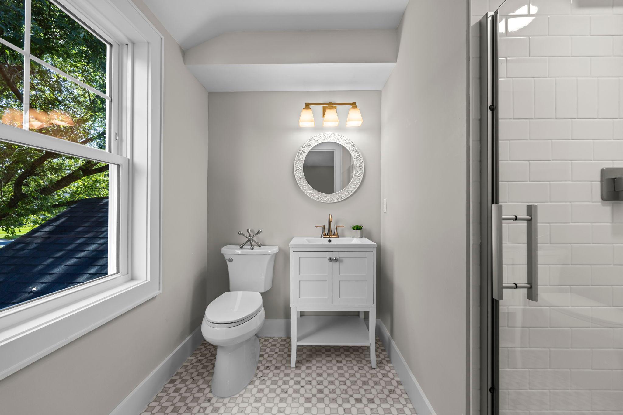 Minneapolis, Minnesota, 55435, United States, 5 Bedrooms Bedrooms, ,5 BathroomsBathrooms,Residential,Active,1944270