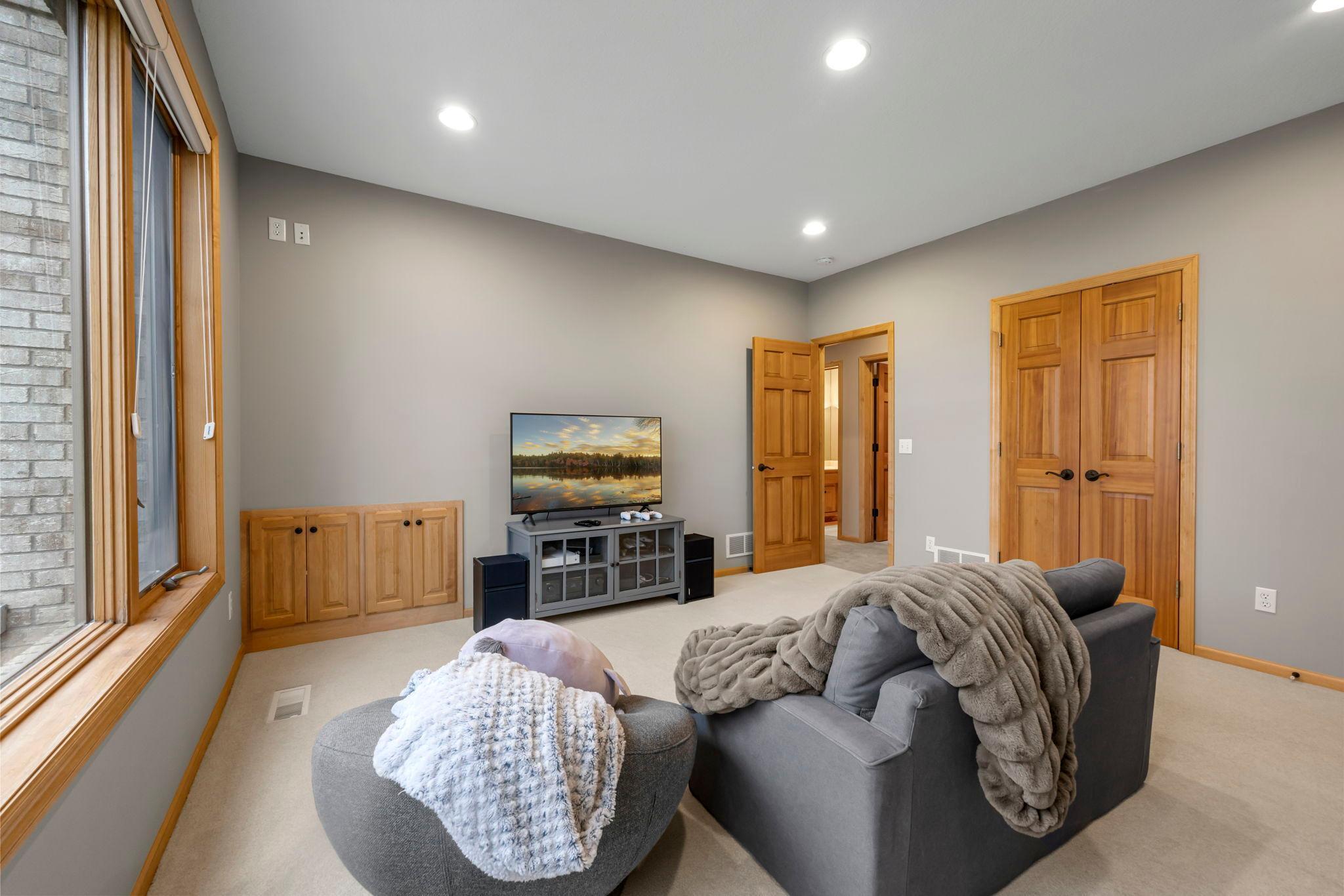 Eden Prairie, Minnesota, 55347, United States, 5 Bedrooms Bedrooms, ,6 BathroomsBathrooms,Residential,Active,1997621